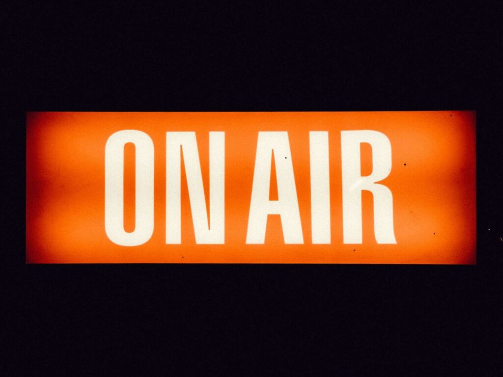 Le studio, prêt à passer à l'antenne
